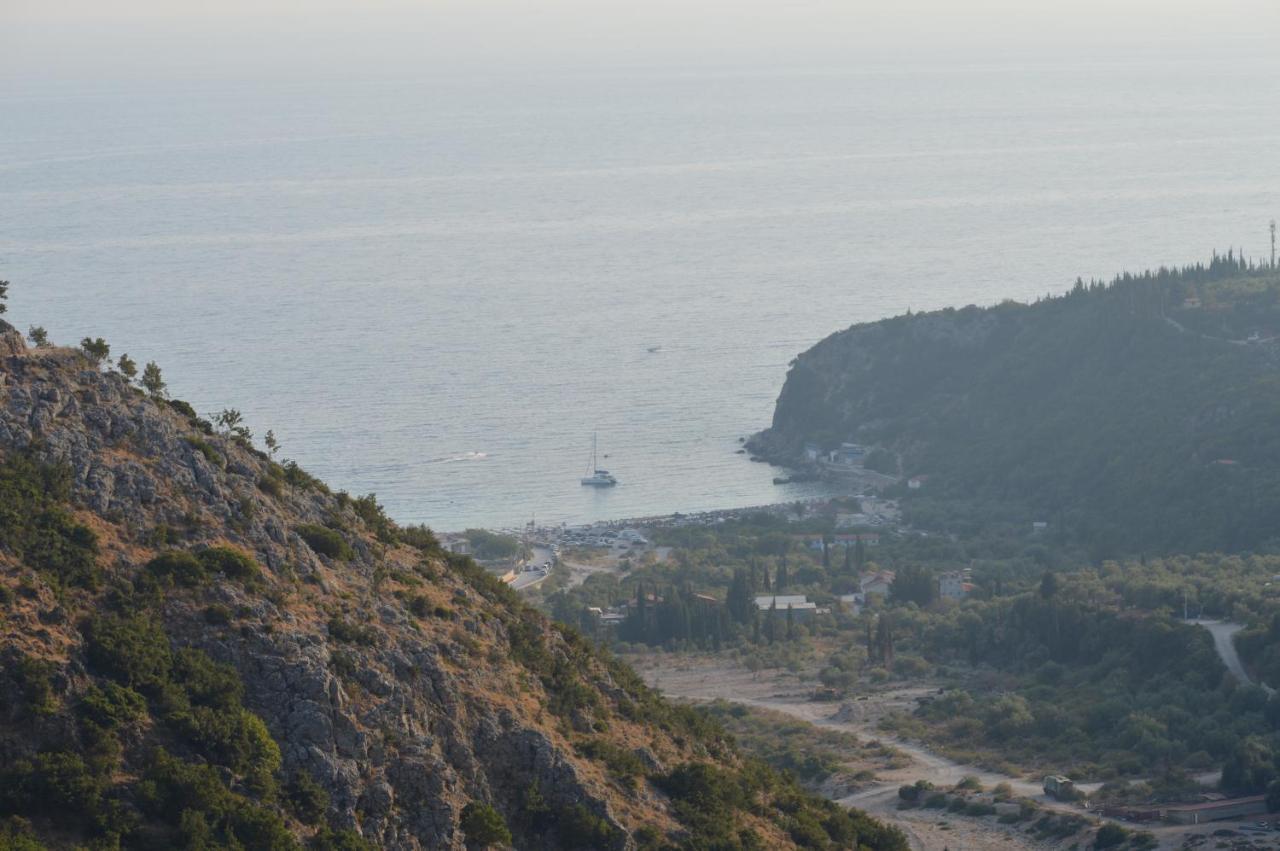 Tolis Rooms Himare Buitenkant foto
