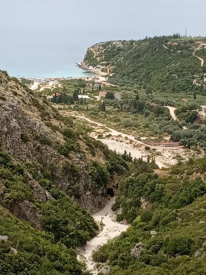 Tolis Rooms Himare Buitenkant foto