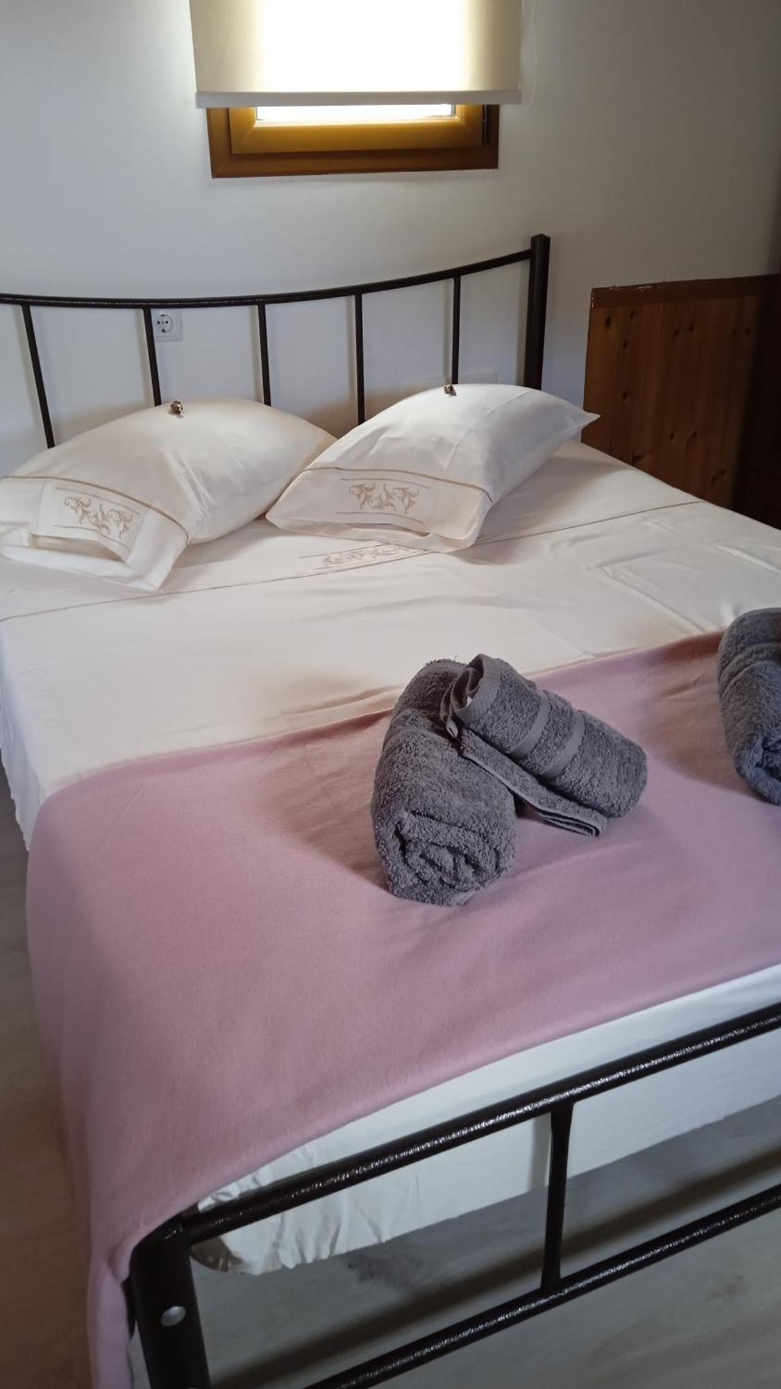 Tolis Rooms Himare Buitenkant foto